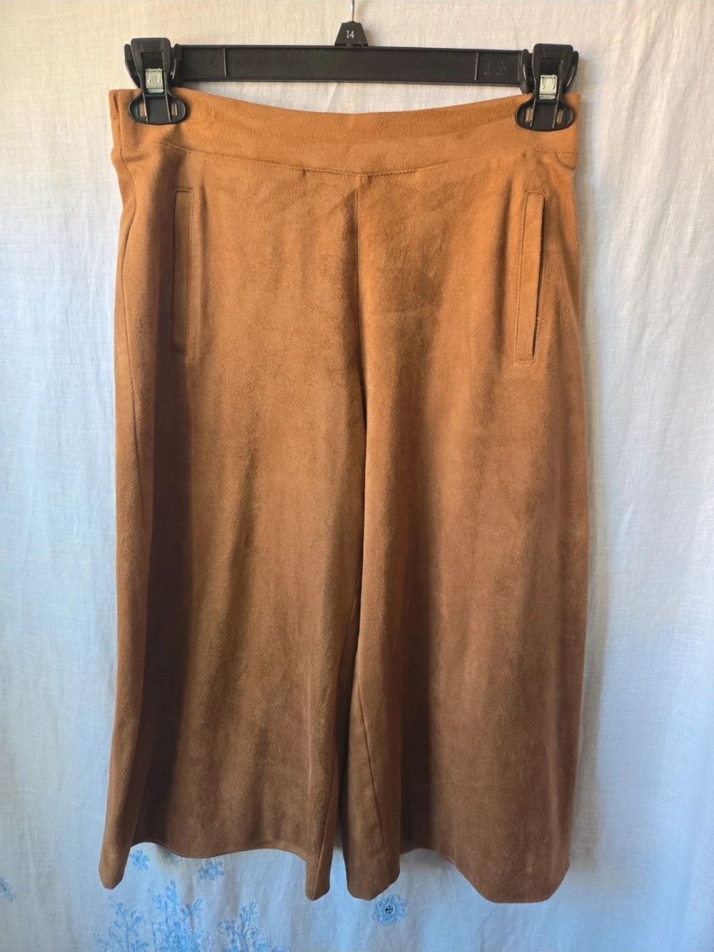 Chico's The Ultimate Fit Suede Wide Leg Crop Pants,XS